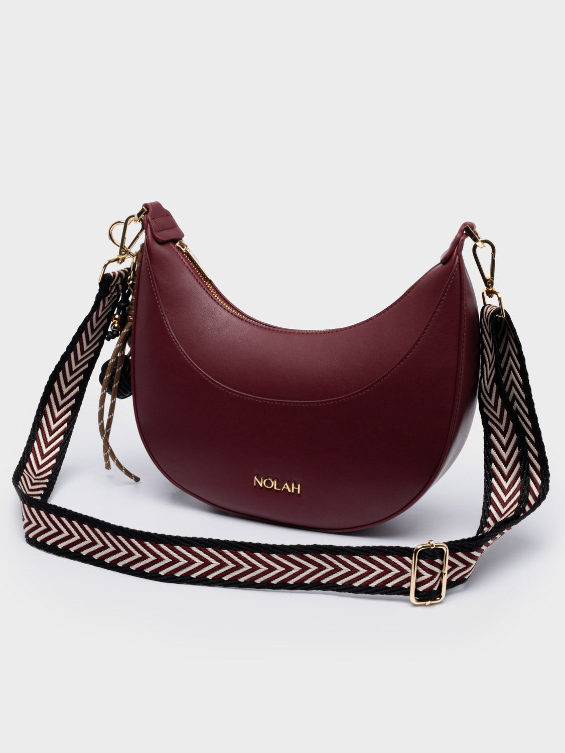 Fabela Burgundy Light Gold